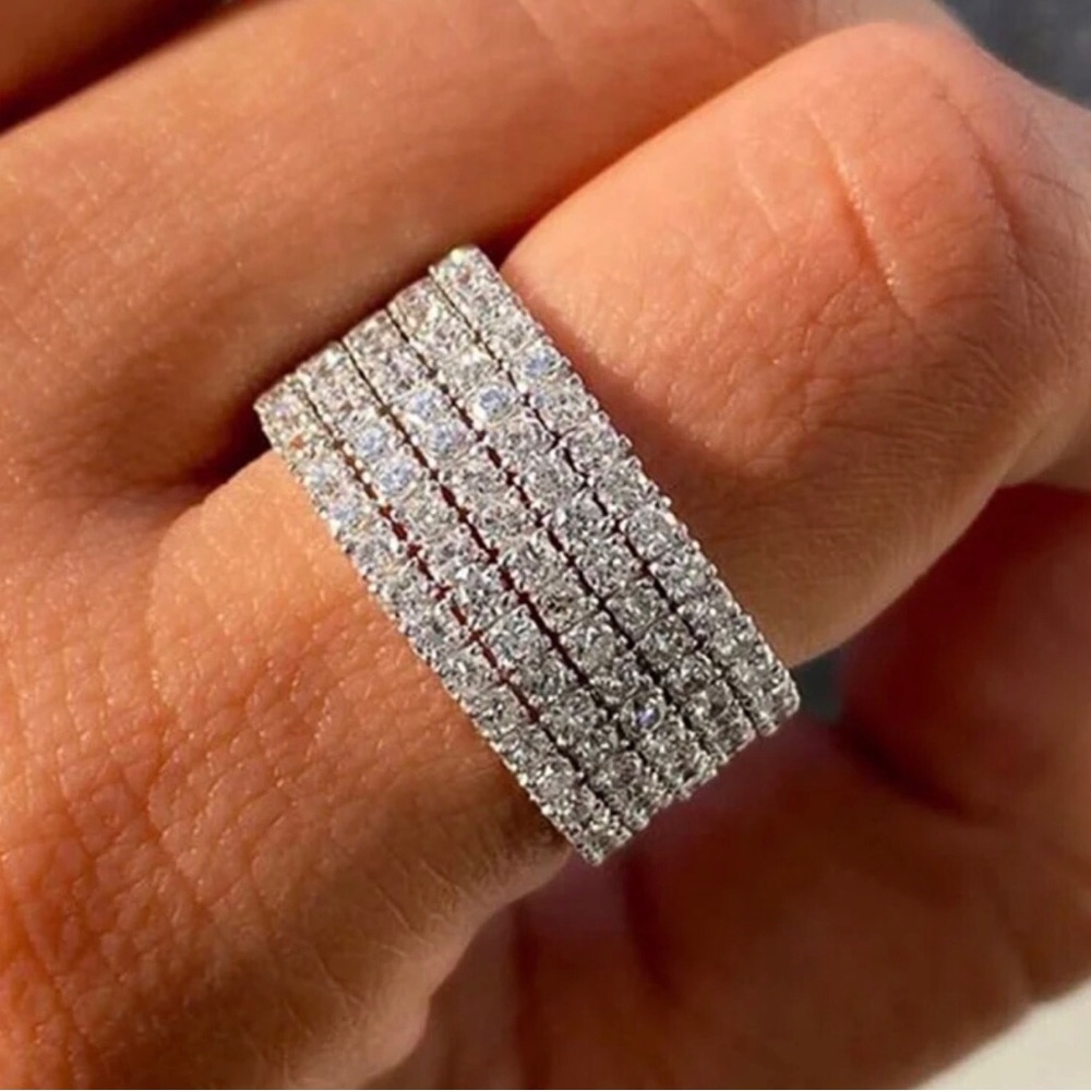 ✨✨.925 Sterling Silver 5 Row Pave Eternity Ring✨✨